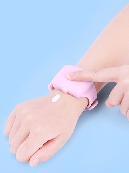 Sanatizer Wristband Dispenser